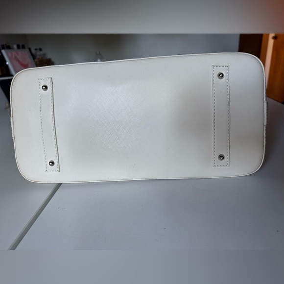 Pulicati Italian Leather Cream Handbag Shoulder Satchel with crossbody strap - Picture 12 of 13